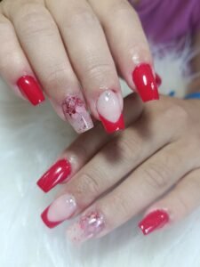 Luiza Cristina unhas