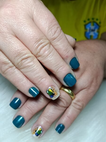 Luiza Cristina unhas